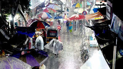 Mumbai, adjoining areas receive light rain