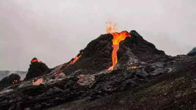 Iceland issues new warning as 'imminent' volcano threat looms