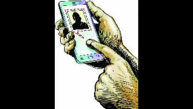 Techie robbed by dating app friend, associates