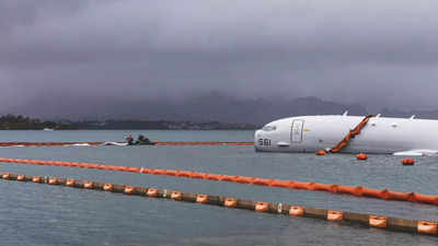 US Navy US Navy removes fuel from plane that overshot Hawaii