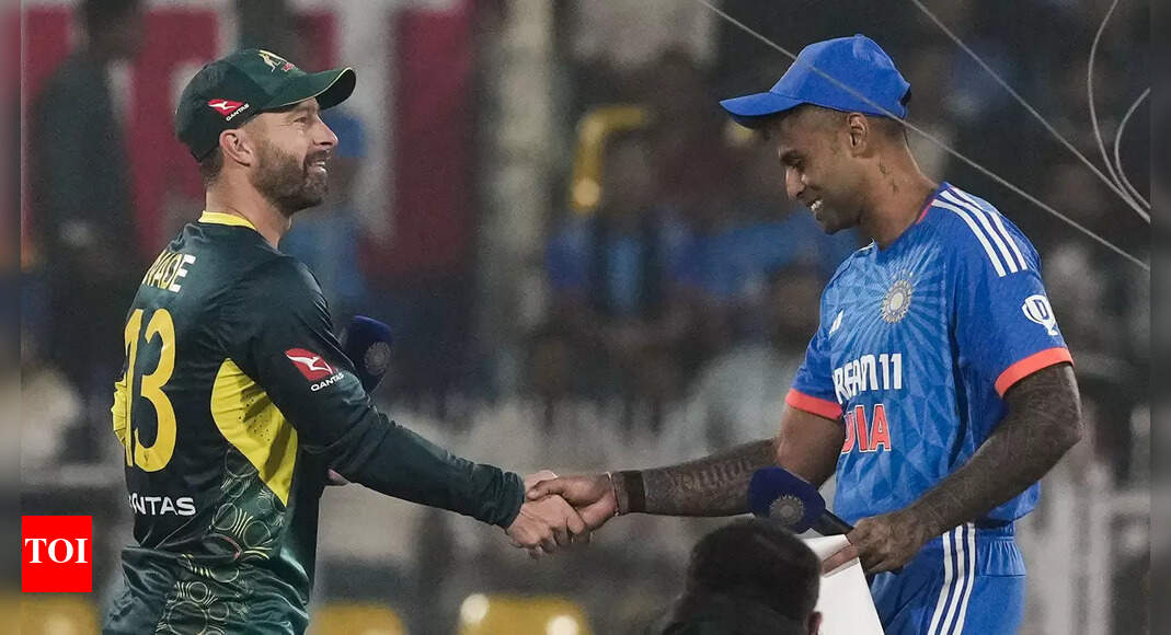 India 43/2 in 6.0 Overs | Live Score of IND vs AUS: India two down vs Australia  – The Times of India