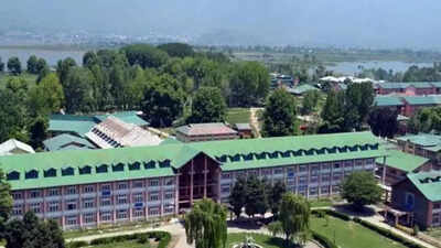 Protests in Srinagar NIT over alleged blasphemous remarks