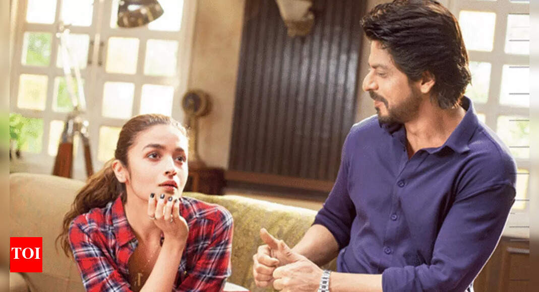 Gauri Shinde says because of Shah Rukh Khan in ‘Dear Zindagi’, people have started taking therapy more seriously | Hindi Movie News – Times of India