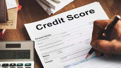 How does having multiple credit cards affect your credit score?