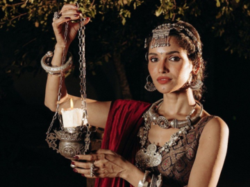 Vartika Singh unveils the vintage splendour collection of 'Anokhee Ada'
