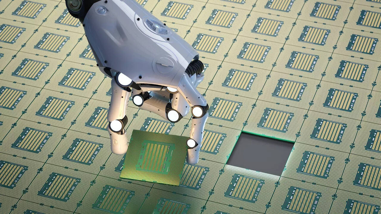 Amazon Unveils Cutting-Edge Cloud AI Chip, Aiming To Rival Microsoft ...