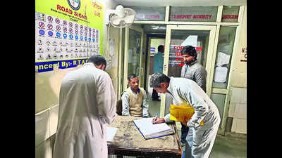 After corruption racket busted, no entry for touts at RTA office