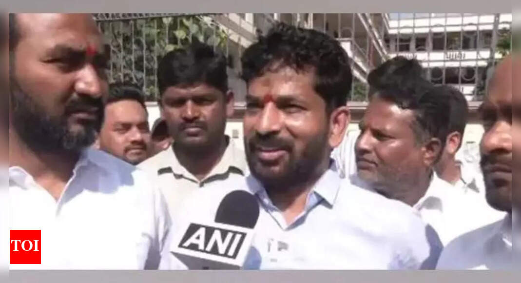 Telangana polls: Congress president’s brother Kondal Reddy stopped from visiting polling booth, BRS questions his authority | India News – Times of India
