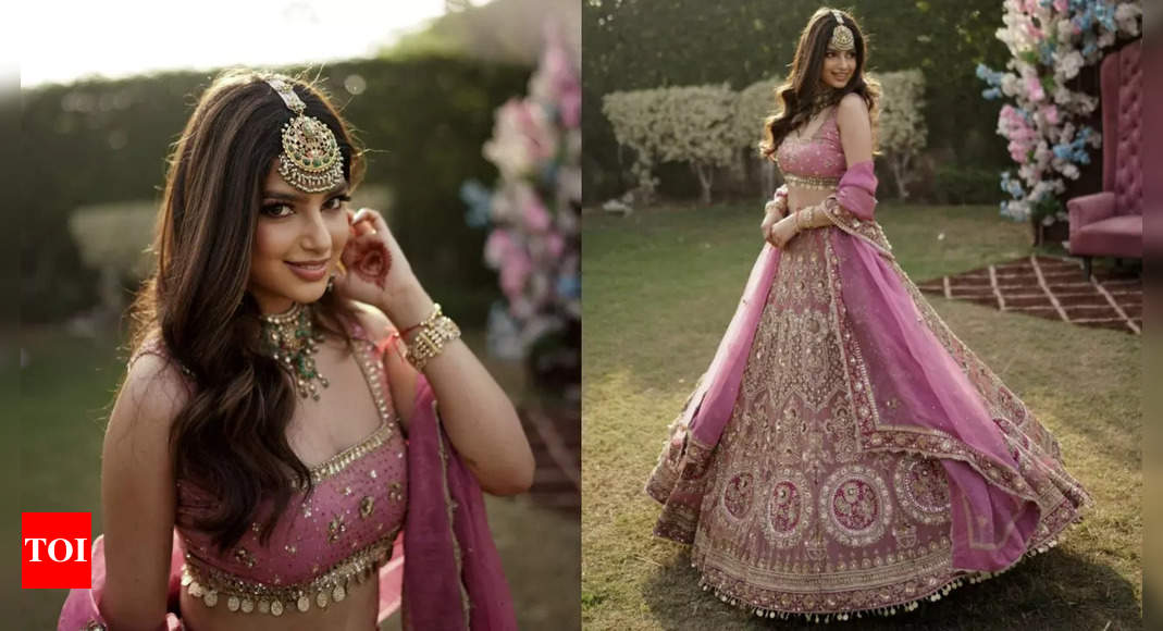 ​Harnaaz Sandhu wore the most wedding-worthy pink lehenga of the season |