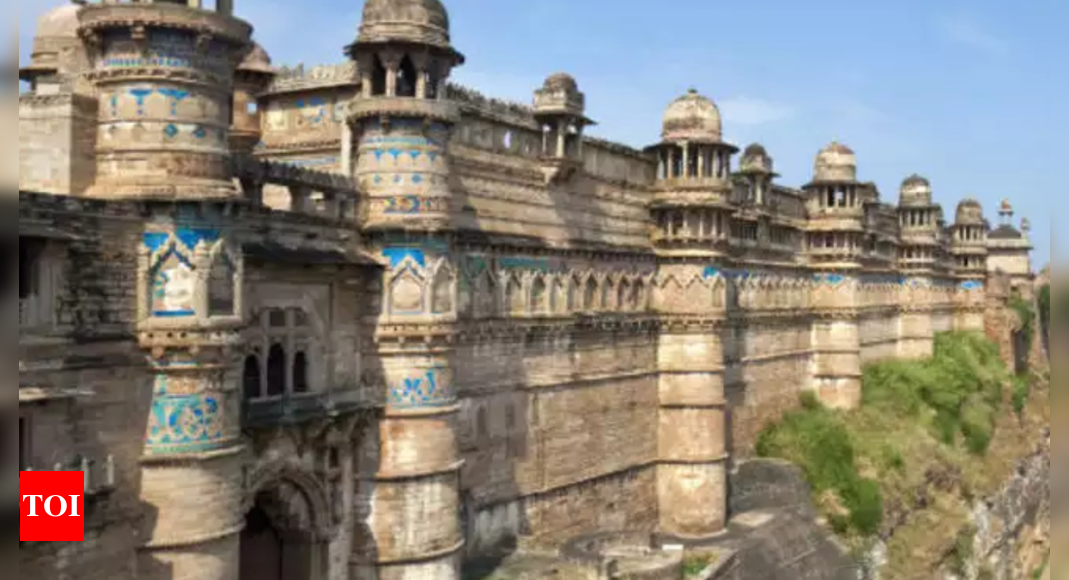 Gwalior Fort In Madhya Pradesh State India Stock Photo - Download Image Now  - Ancient, Architecture, Art - iStock