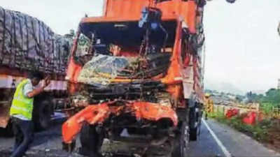 3 killed as truck rams pick-up van