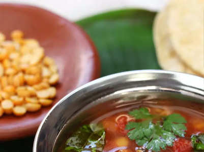 South-Indian style Tomato Garlic Rasam for winters