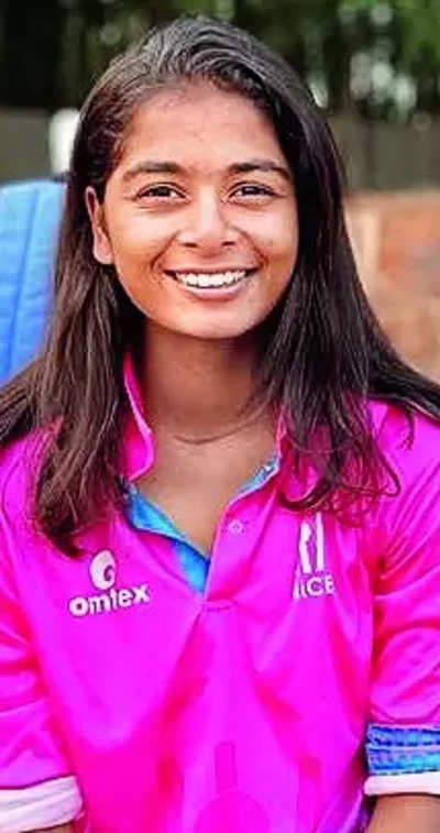 Shreyanka Patil: Shreyanka Patil named in Indian women’s T20 team for ...