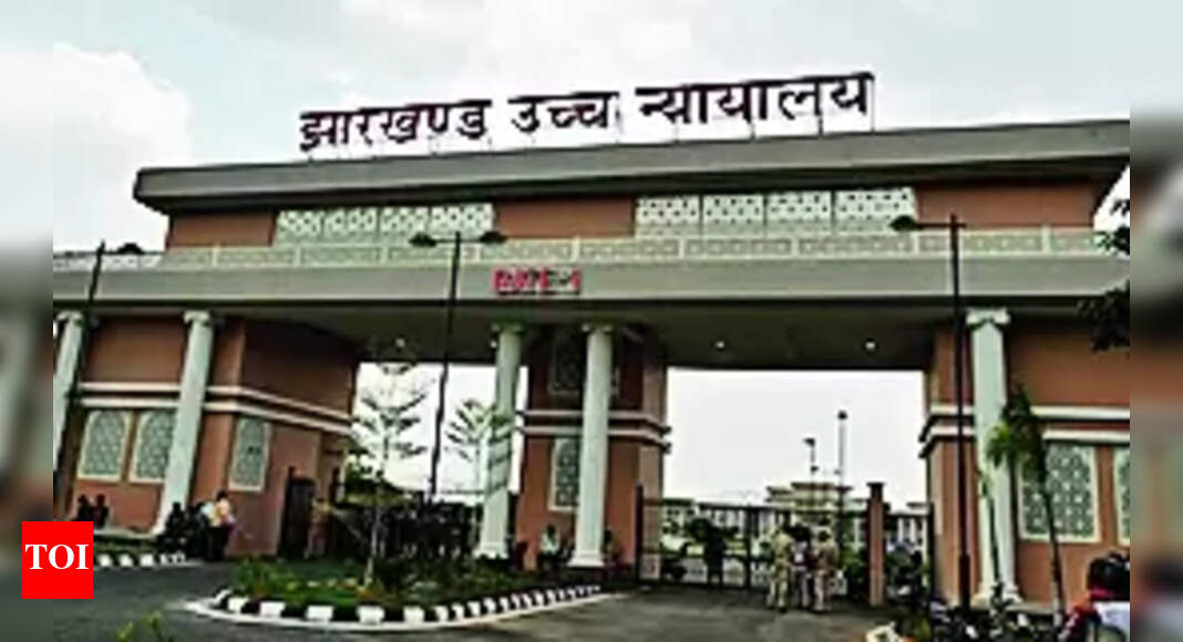 Advocates: 48 advocates showcaused Ranchi: Alterations and
