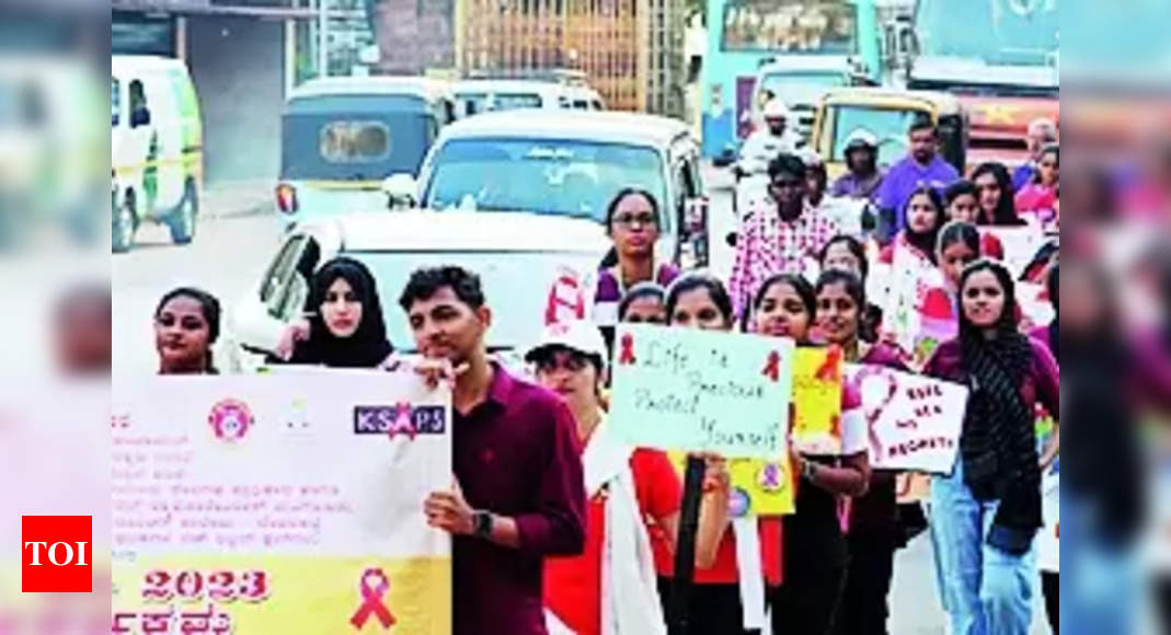 ‘81% contracted HIV due to unsafe sex’ - Times of India