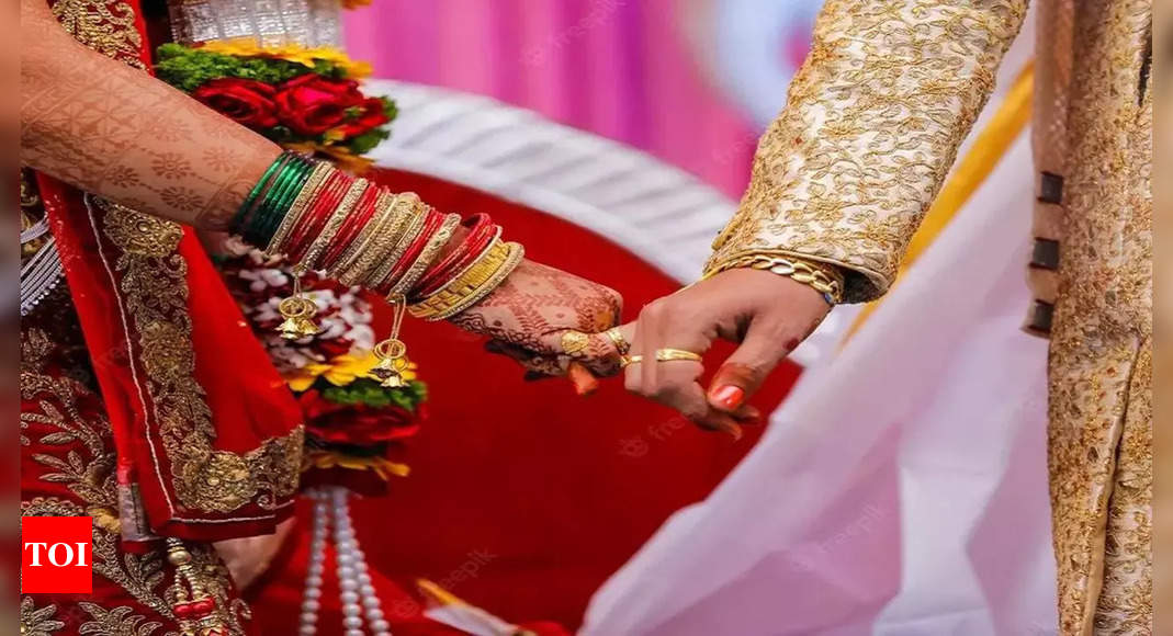 Bihar Man Forced To Marry At Gunpoint Refuses To Accept ‘bride’ | Patna ...