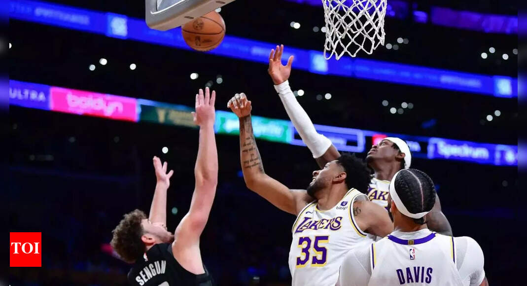 Anthony Davis and Los Angeles Lakers roll to victory against Houston ...
