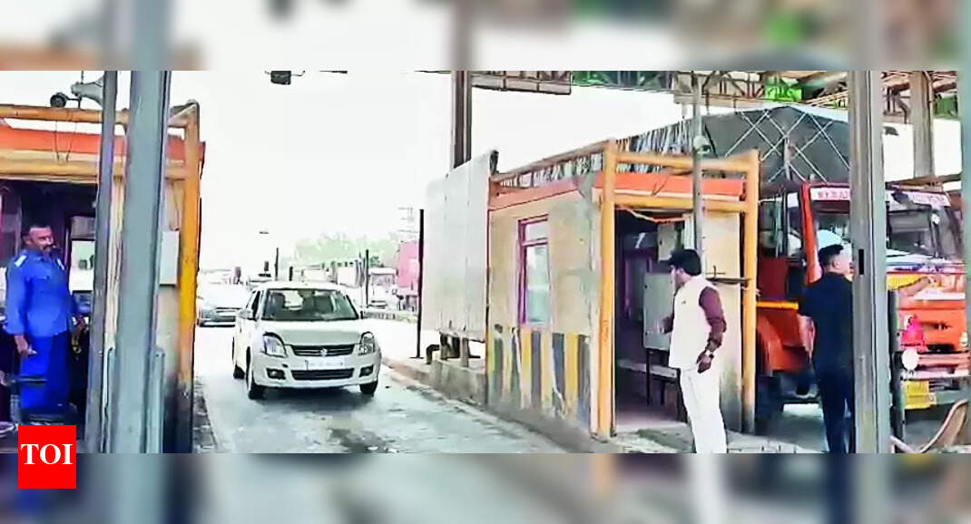 Congested Toll Plaza: MP ensures free pass for vehicles at congested ...