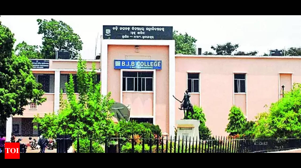 BJB College Girl Student Death: 'Suicide Note' Alleges 'Ragging' By Seniors  | Odisha