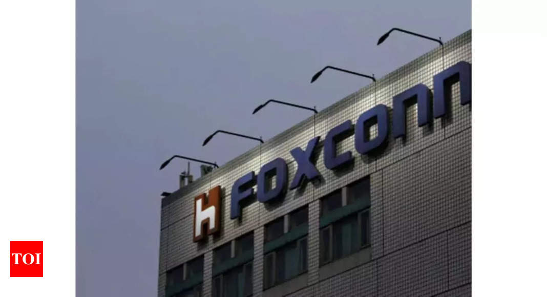 Foxconn resumes iPhone production at Chennai plant – Times of India