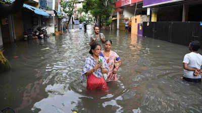 Chennai Schools And Colleges Declared Holiday On Thrusday | Chennai ...