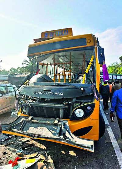 Bus Collision: One Killed, 15 Injured As Govt Bus Collides With School ...