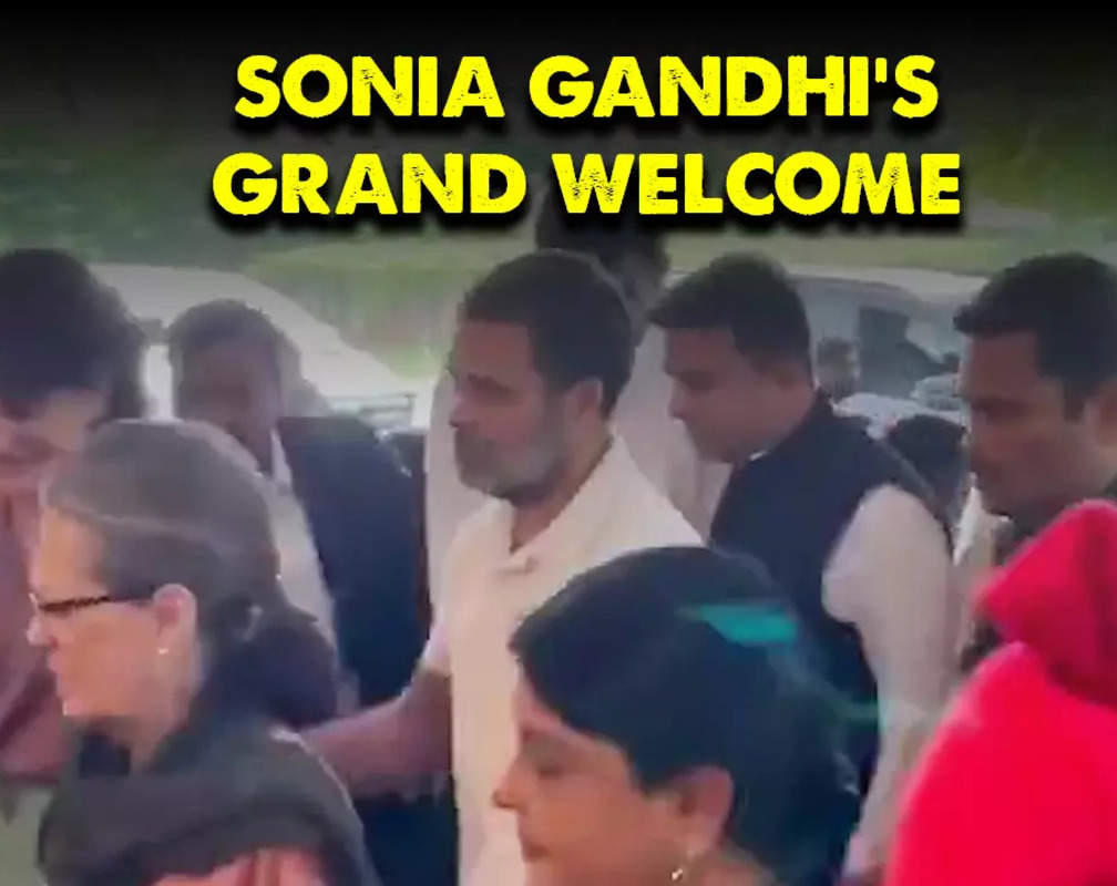 
Watch: Sonia Gandhi, Rahul and Priyanka receive grand welcome at Hyderabad airport ahead of Revanth Reddy’s oath ceremony
