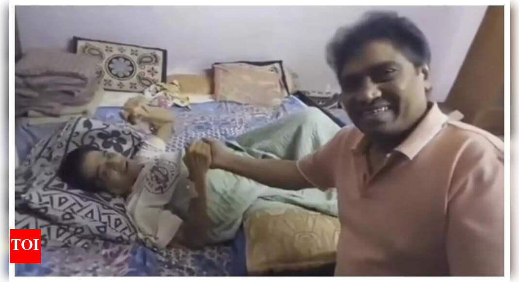 Johnny Lever reveals he visits Junior Mehmood everyday to get an update about him; says ‘He has been the inspiration behind my career’ – Exclusive – Times of India