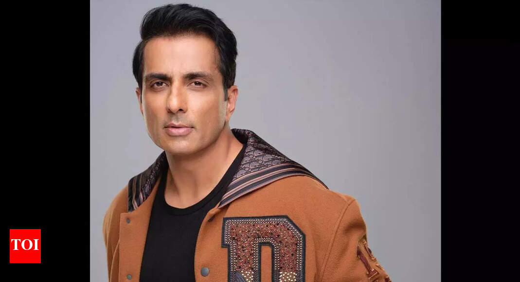 Sonu Sood extends a helping hand to Chennai flood victims | Hindi Movie News – Times of India