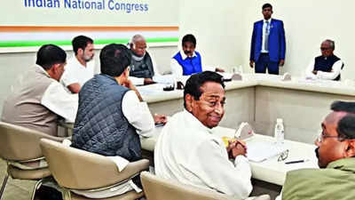 Congress brass reviews poll defeat with Kamal Nath & Digvijaya Singh