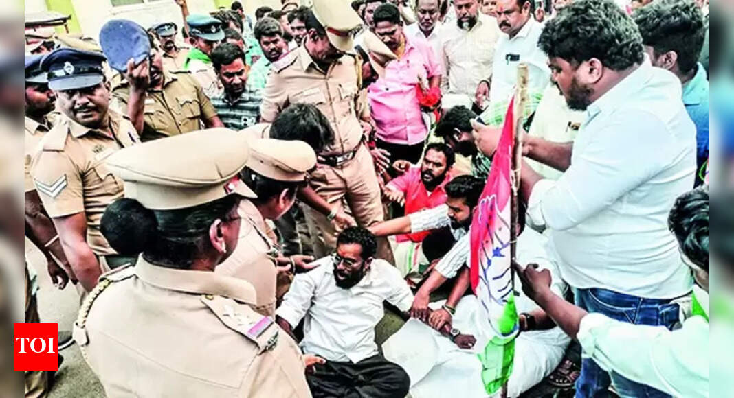 BJP Workers: Bjp, Cong Workers Clash In Dindigul | Madurai News - Times ...