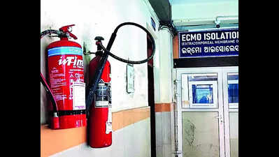 HC gives govt 1 wk to provide timeline for fire safety in SCB