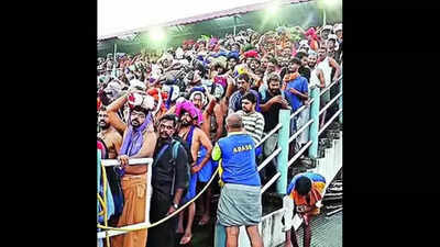 18 hours in queue? Crowd management goes haywire at Sabarimala