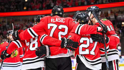 Chicago Blackhawks finally beat St. Louis Blues at home, 3-1
