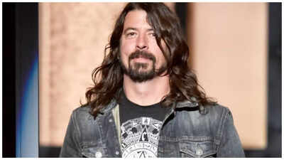 Dave Grohl takes break from Foo Fighters tour to feed the homeless