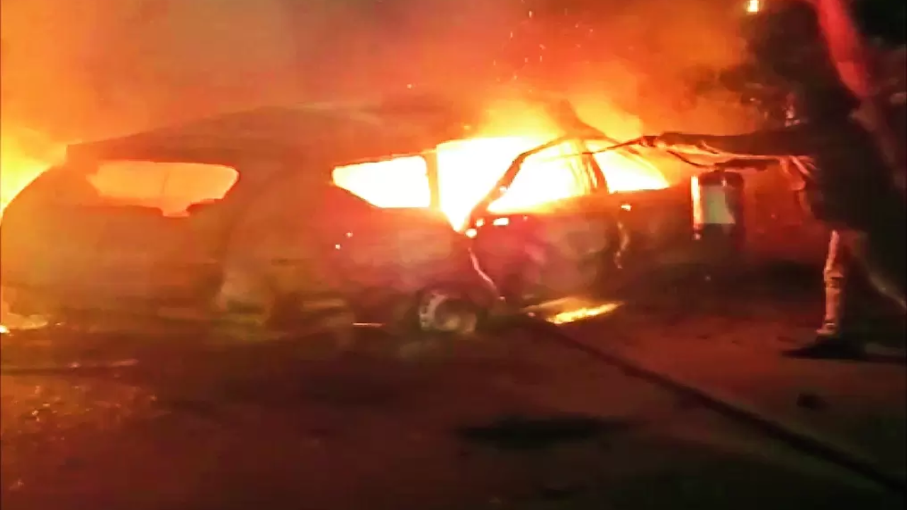 Eight burned alive in car fire due to central locking system glitch in UP's Bareilly | Bareilly News - Times of India