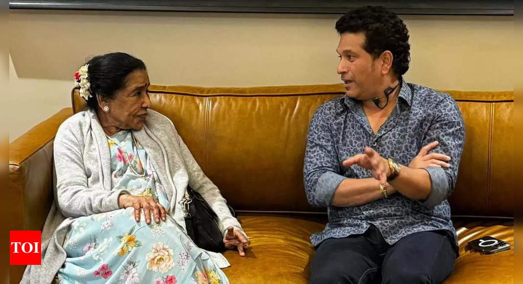 A Night of Legends: Sachin Tendulkar and Asha Bhosle’s unplanned encounter turns into pure magic | Hindi Movie News