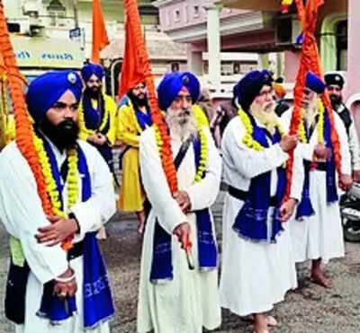 Nagar Kirtan Nagar Kirtan in Lucknow Reverence to Guru Nanak Dev