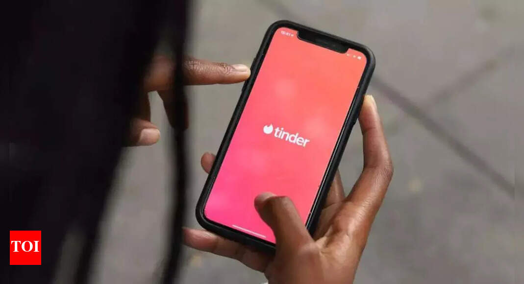 Miami Woman Miami woman sets Tinder date on fire after he 'refuses' to