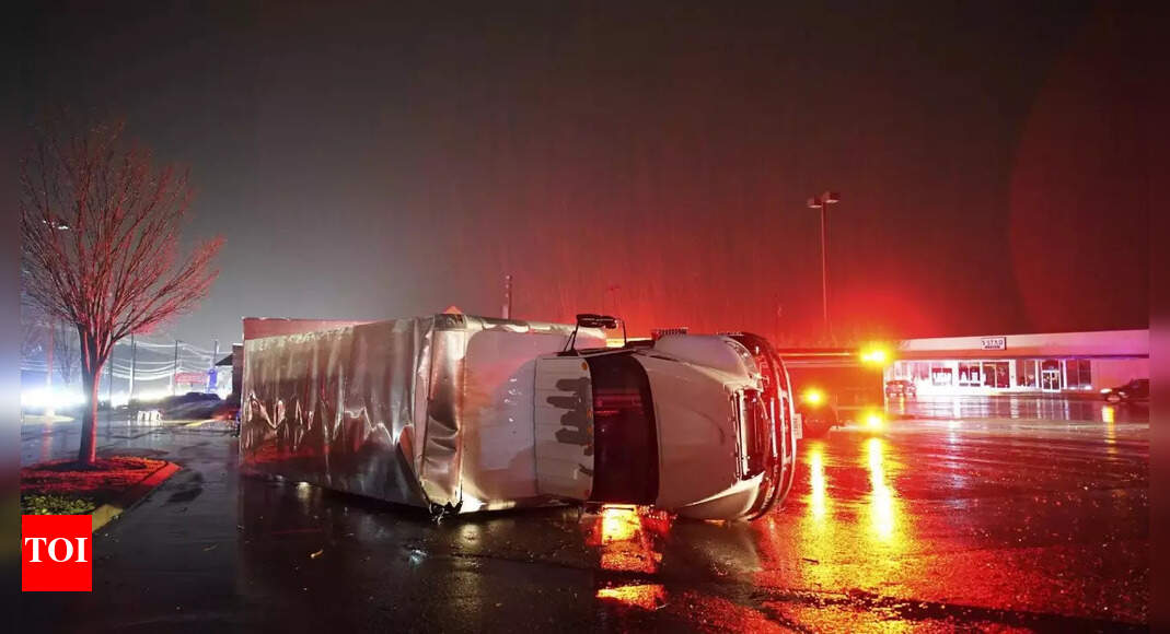 Tennessee residents clean up after storm killed six, neighborhoods ...