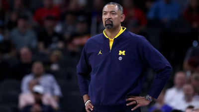 Michigan wolverines discount basketball coach