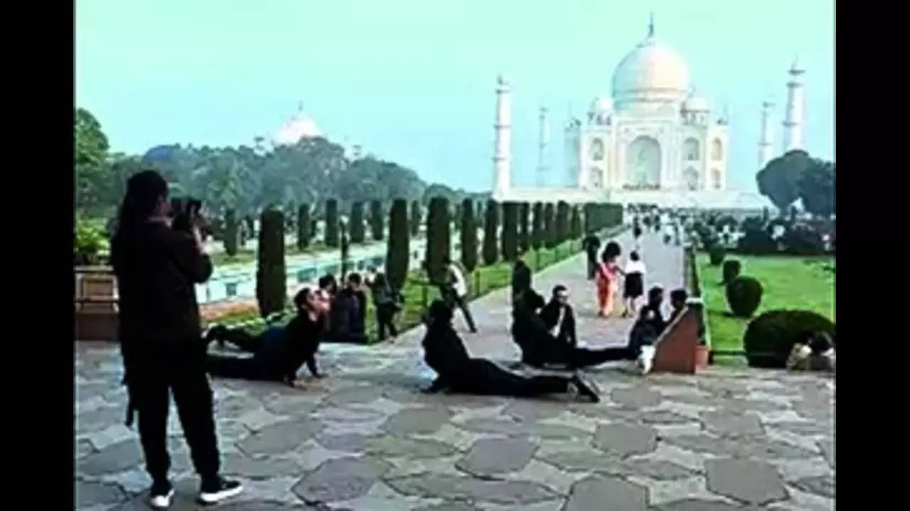 Taj Mahal: Group Of 5 Perform Yoga At Taj, Made To Apologise