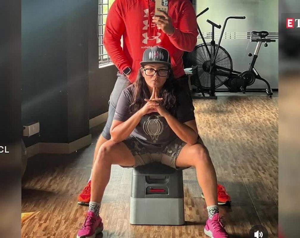 
Netizens react to Parvathy Thiruvothu’s latest gym pic
