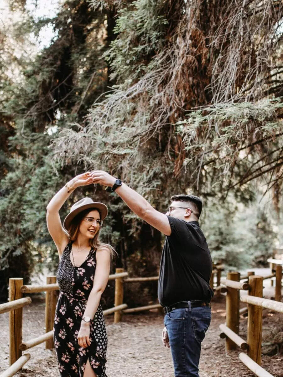 10 tips to stop overthinking in a relationship | Times of India