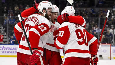 Detroit Red Wings end winless streak with thrilling 6-4 comeback ...