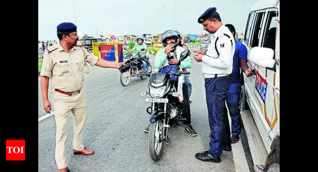 Driving License to be suspended after three challans: Noida Police warning