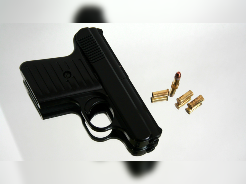 Woman enters MRI machine with gun hidden in her back pocket, what ...