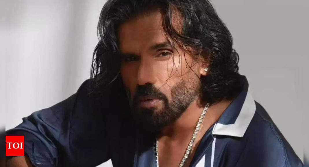 Suniel Shetty Reveals He Made Other Actresses Wait For An Hour To