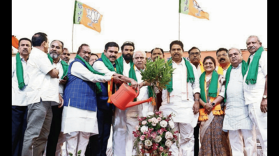 At BJP convention, BSY tells govt to waive farm loans