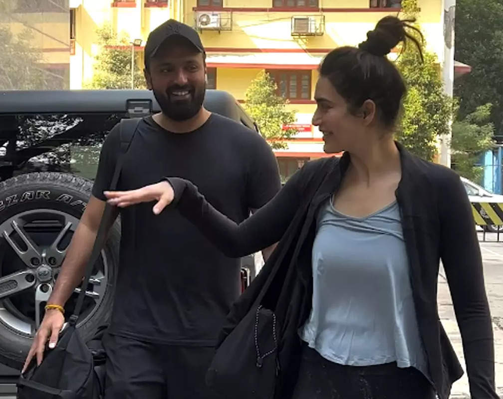 
Workout partner! Karishma Tanna and husband Varun Bangera get spotted outside gym, actress gets involved in fun banter with paparazzi
